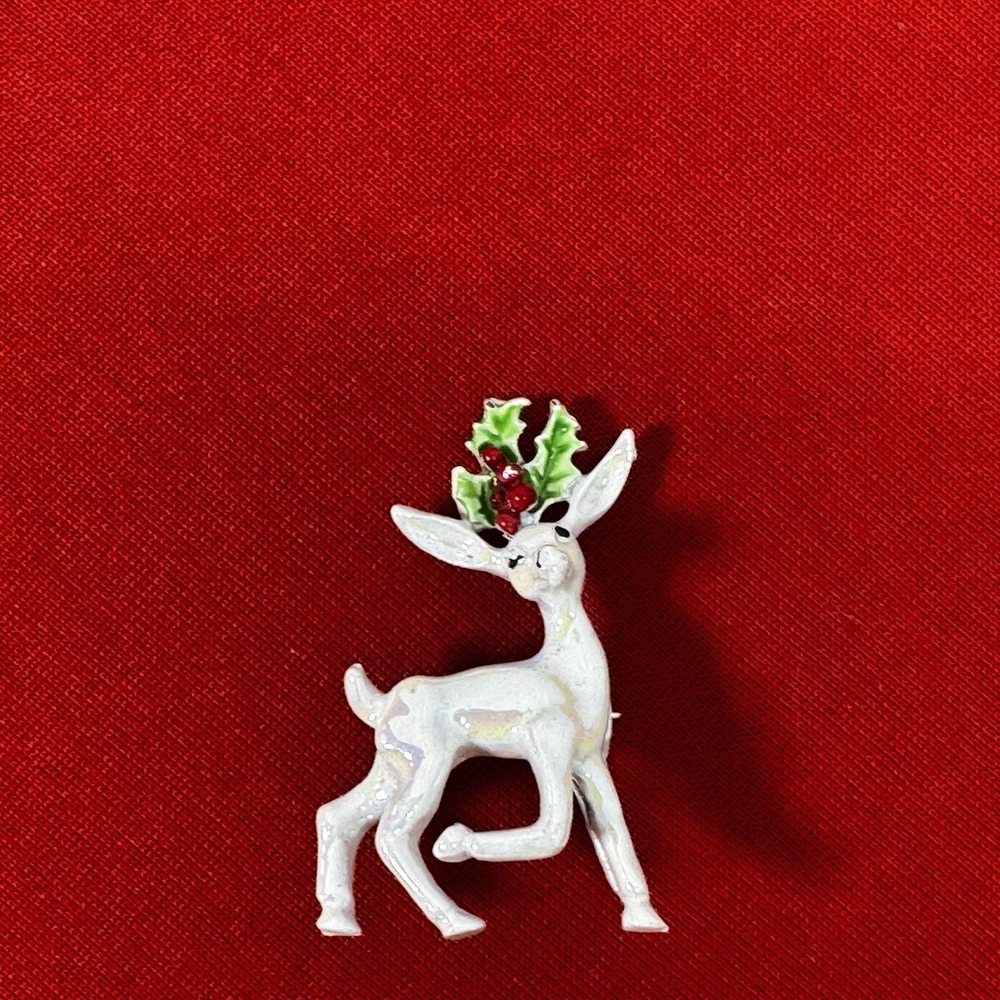 VINTAGE Christmas SIGNED GERRY'S IRIDESCENT ENAMELED REINDEER BROOCH PIN Holiday